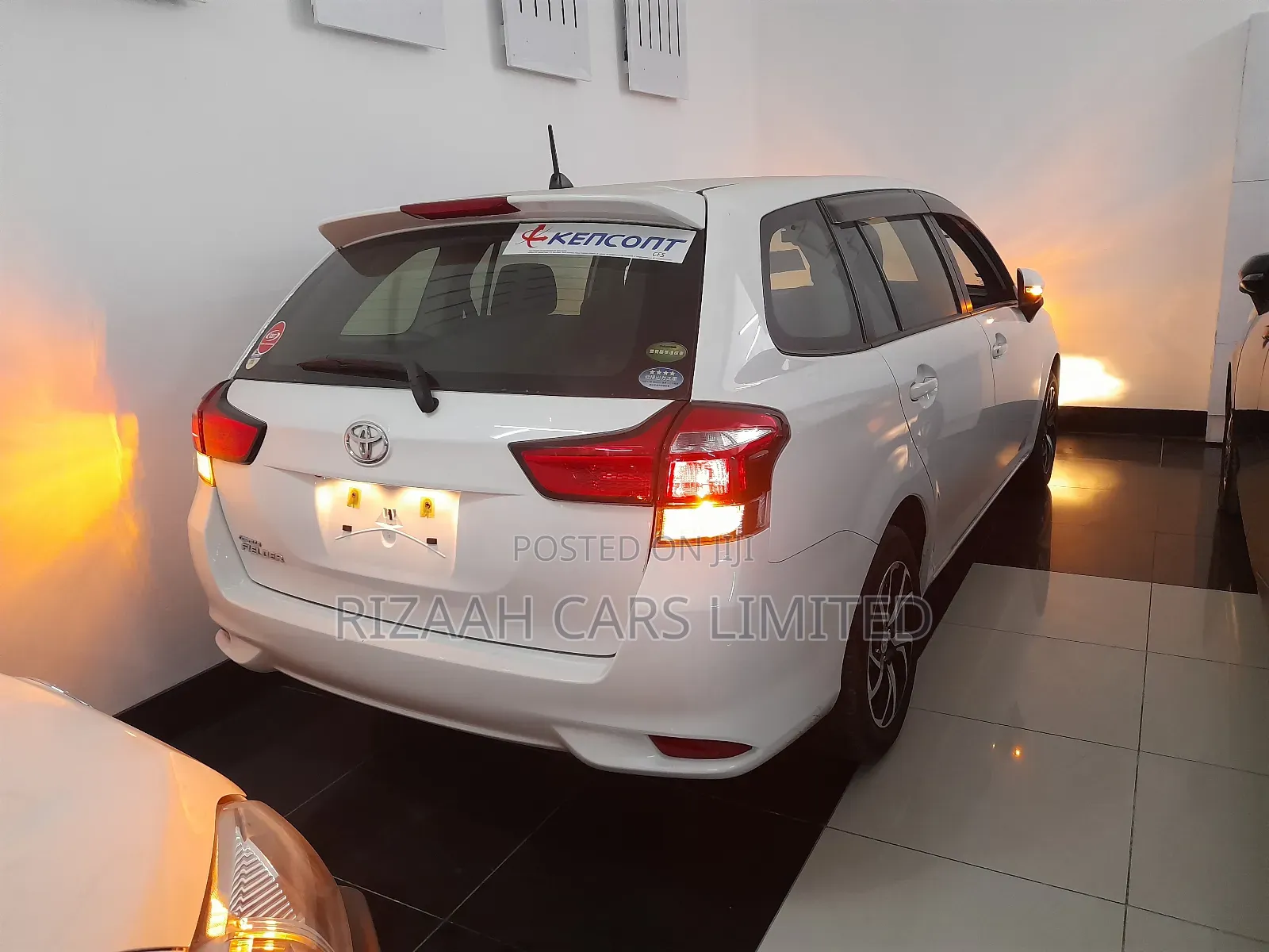 Toyota Corolla Fielder 2018 White