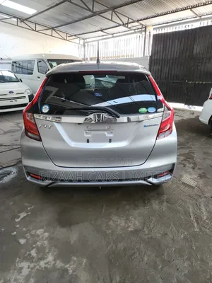 Honda Fit 2018 Silver