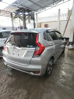 Honda Fit 2018 Silver