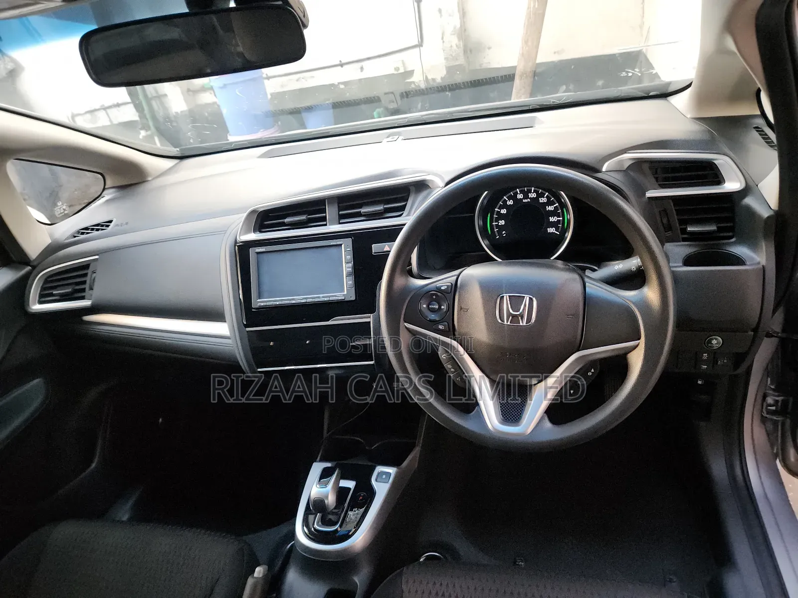 Honda Fit 2018 Silver
