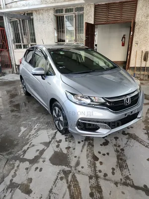 Honda Fit 2018 Silver