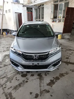 Honda Fit 2018 Silver