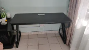 Modern It Computer/ Study Desk. 4 Mtr