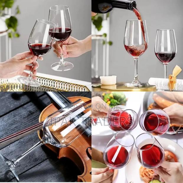 *Set of 6 Wine Glasses(330ml)