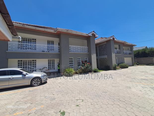 3bdrm Duplex in Gateway Mall Area for rent - thumbnail 2