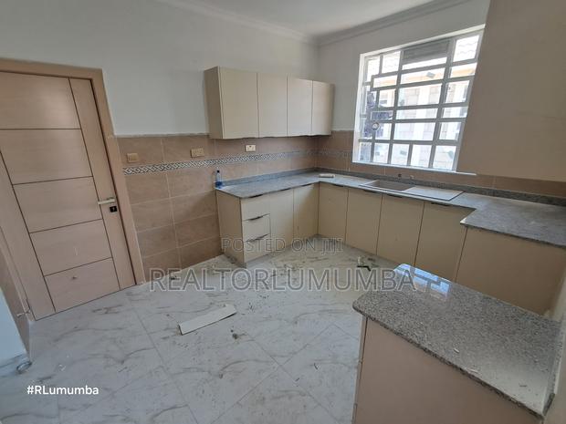 3bdrm Duplex in Gateway Mall Area for rent - thumbnail 5