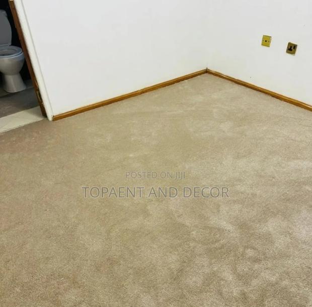 Comfortable Wall to Wall Carpet for Bedroom and Lounges