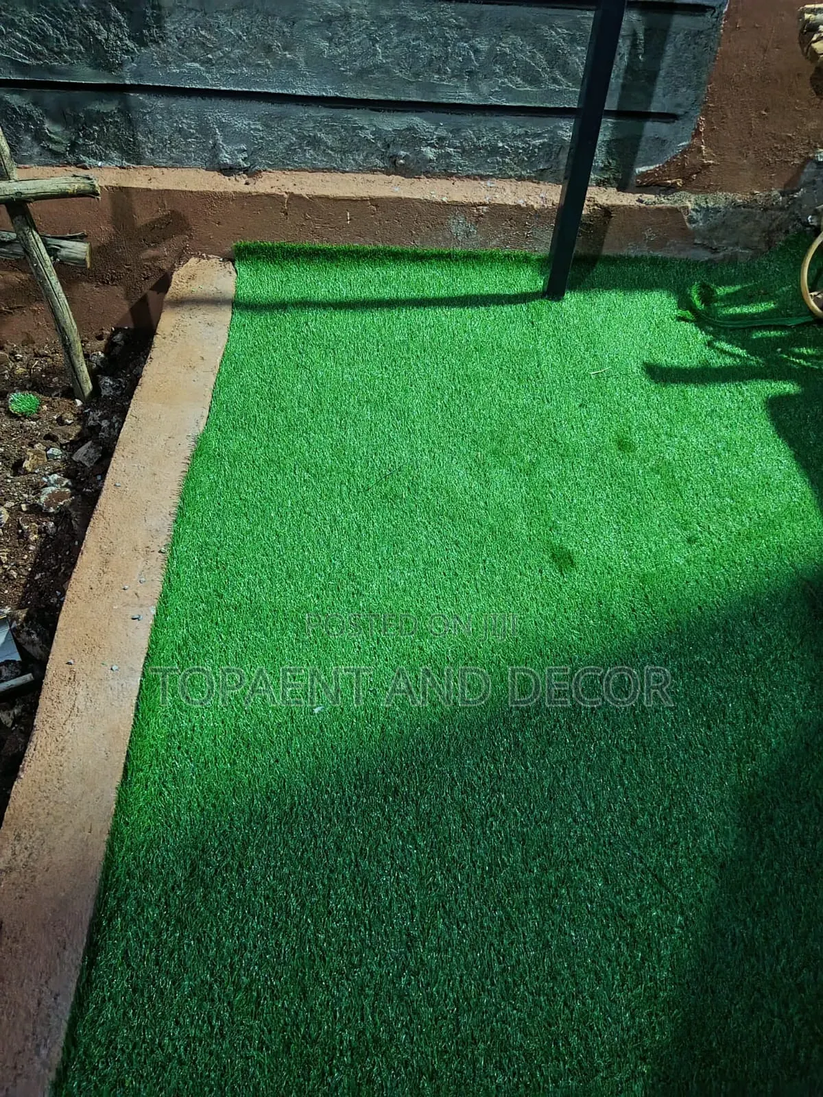 Green Artificial Grass Carpet for Hidden Home Corridor