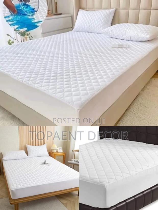 Moisture Retention,6by 6 White Waterproof Mattress Protector - main view
