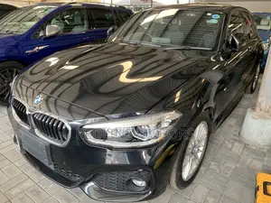 BMW 118i 2018 Black