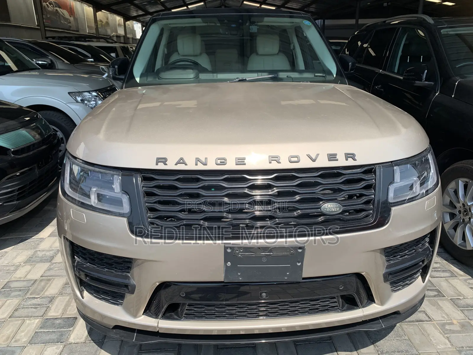 Land Rover Range Rover Vogue 2019 Gold