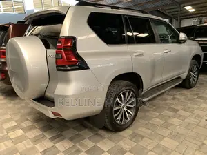 Toyota Land Cruiser Prado 2.8 2021 Silver