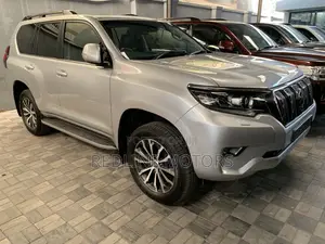 Toyota Land Cruiser Prado 2.8 2021 Silver