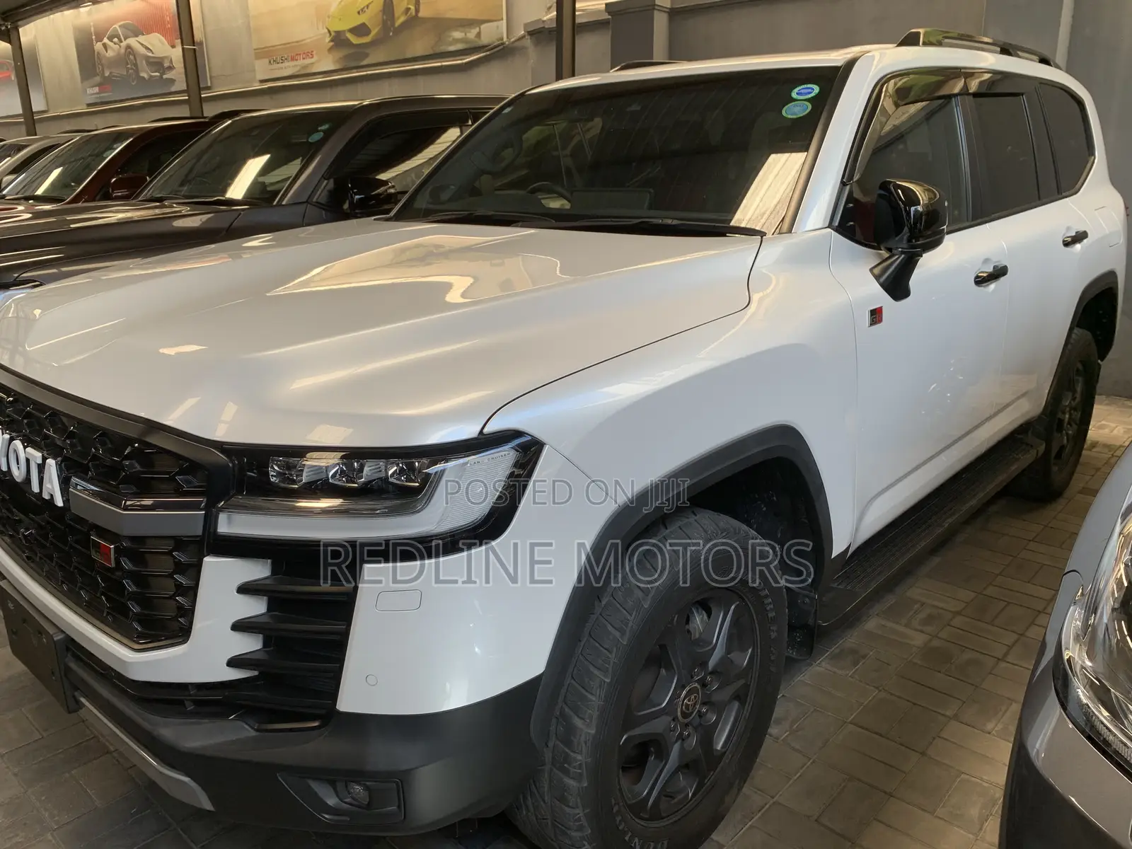 Toyota Land Cruiser LC300 2022 White
