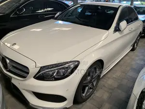 Mercedes-Benz C220 Base 2018 White