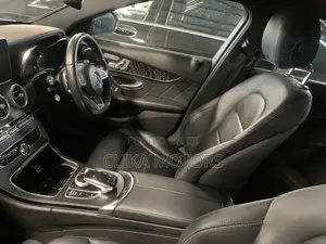 Mercedes-Benz C220 Base 2018 White