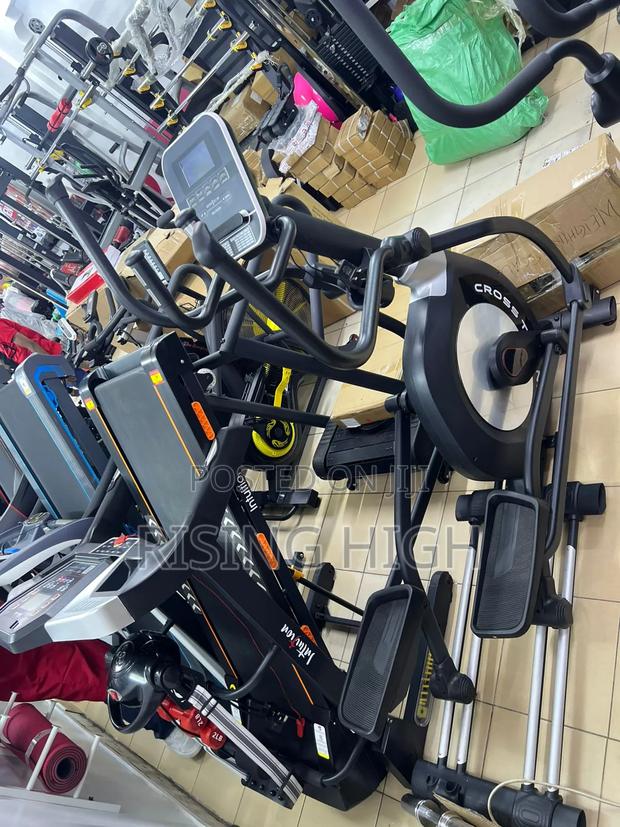 Commercial Crosstrainers: 16 Programs - main view