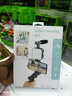 Vlogging Kit - Smartphone Camera Video Kit, Tripod + Microphone