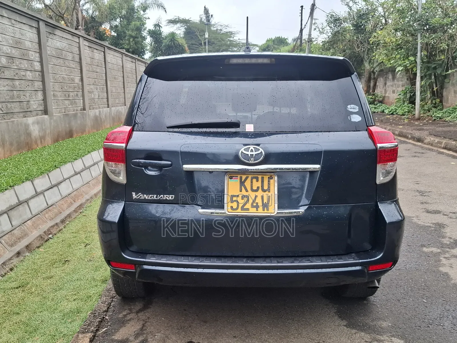 Toyota Vanguard 2012 Gray