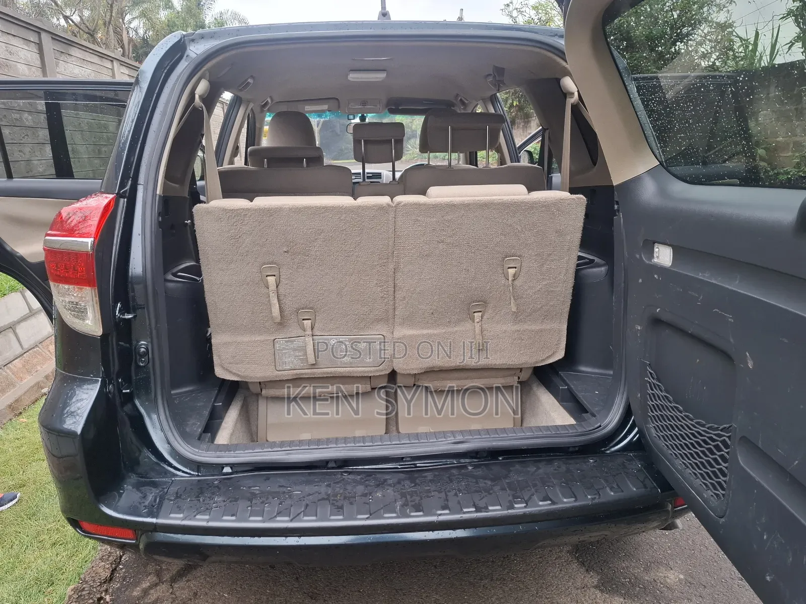 Toyota Vanguard 2012 Gray