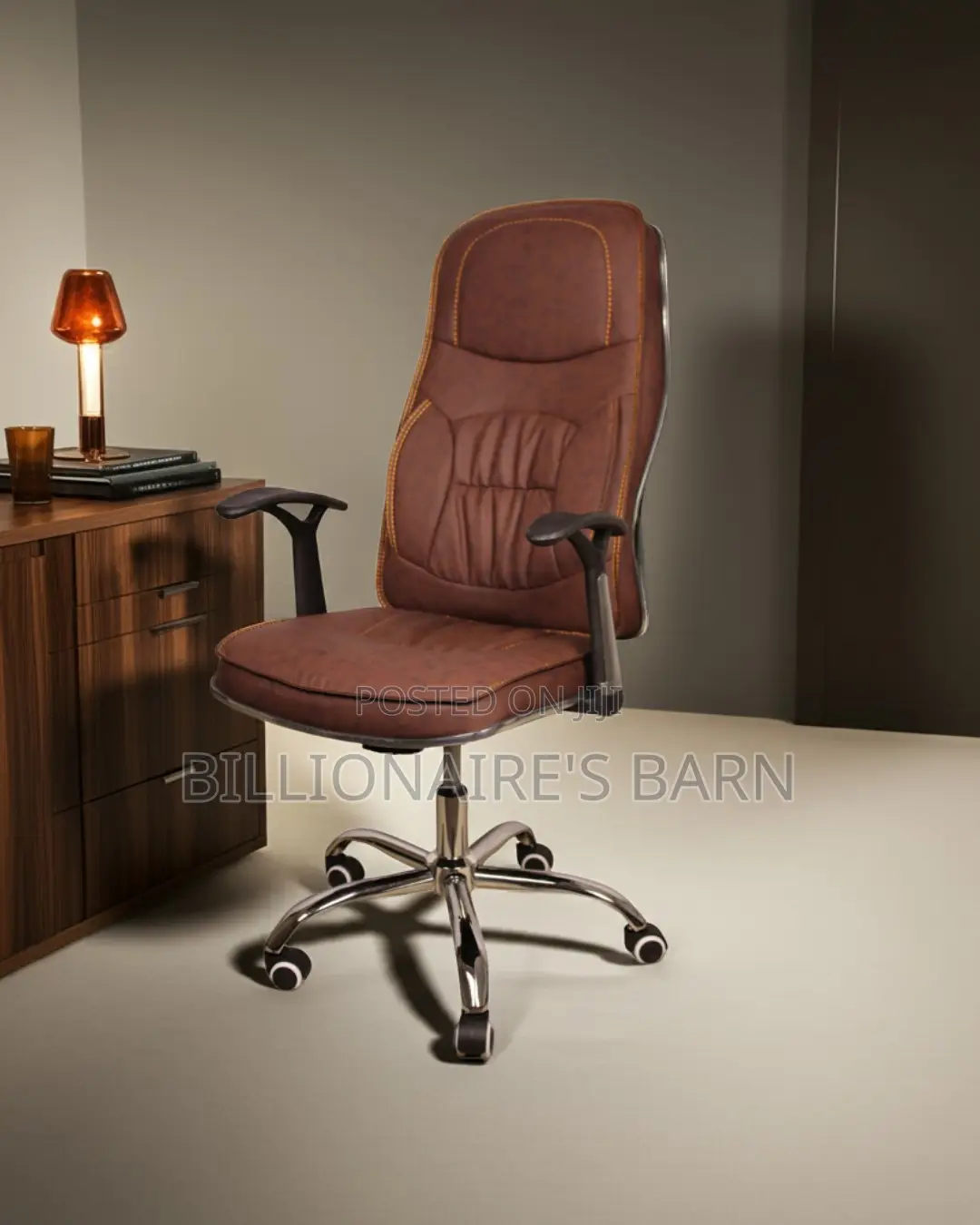 Premium Ergonomic Executive Leather Chair — Fits Compact Office Spaces