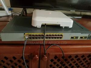 Cisco Catalyst Switch Ce 500 ( 24 Poe Ethernet Ports)
