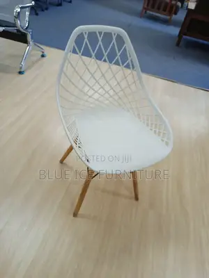 Mesh Eames Chair