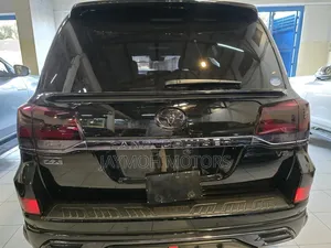 Toyota Land Cruiser 2019