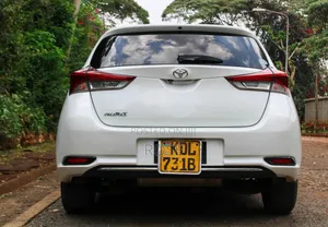 Toyota Auris 2015 Pearl