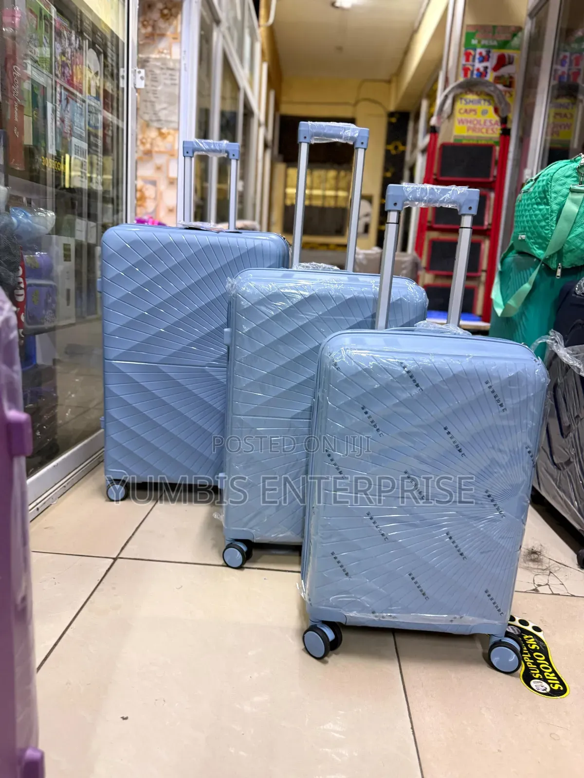 Blue Sky 3 in 1 Suitcases Set Size 29