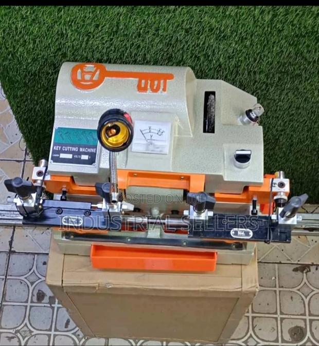 Multifunctional Key Cutting Machine - main view