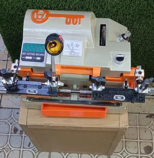 Universal Key Cutting Machine - main view