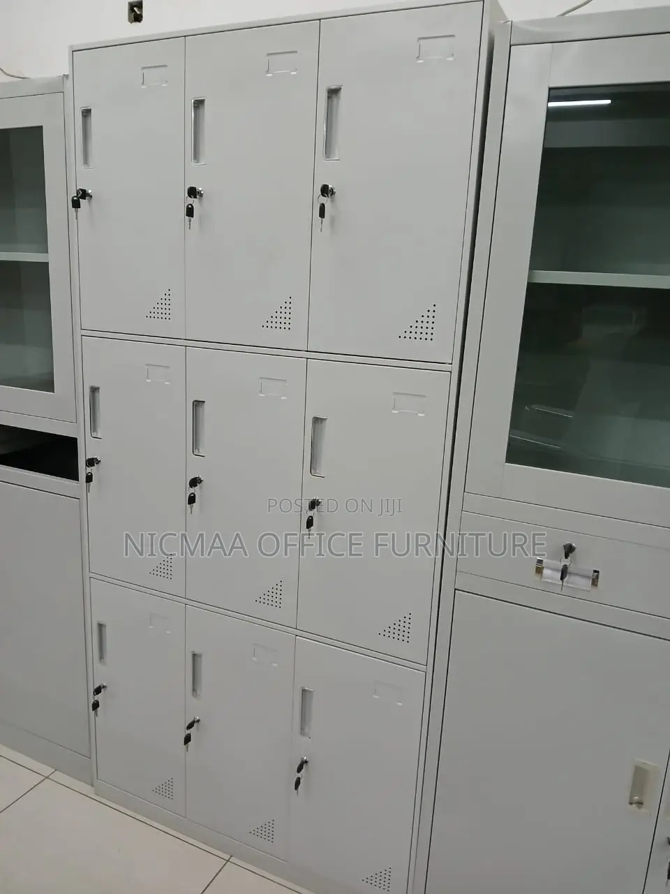 9-Locker Heavy-Duty Metal Locker Cabinet Multi-Compartment