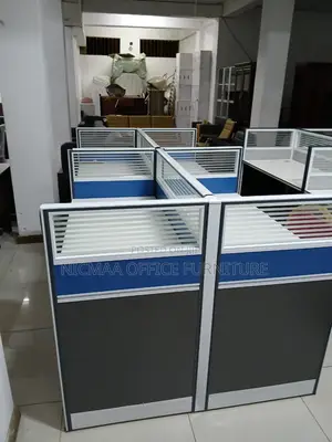 4-Persons Executive Partitioned Setup Workstation