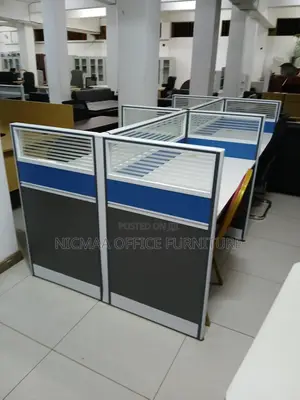 4-Persons Executive Partitioned Setup Workstation
