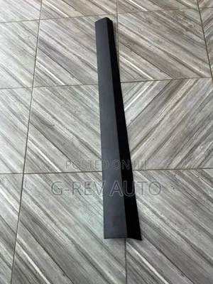 Mazda Cx3 Front Door Moulding.