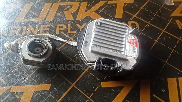 Headlight Baraat and Cap Landcruiser V8 200series