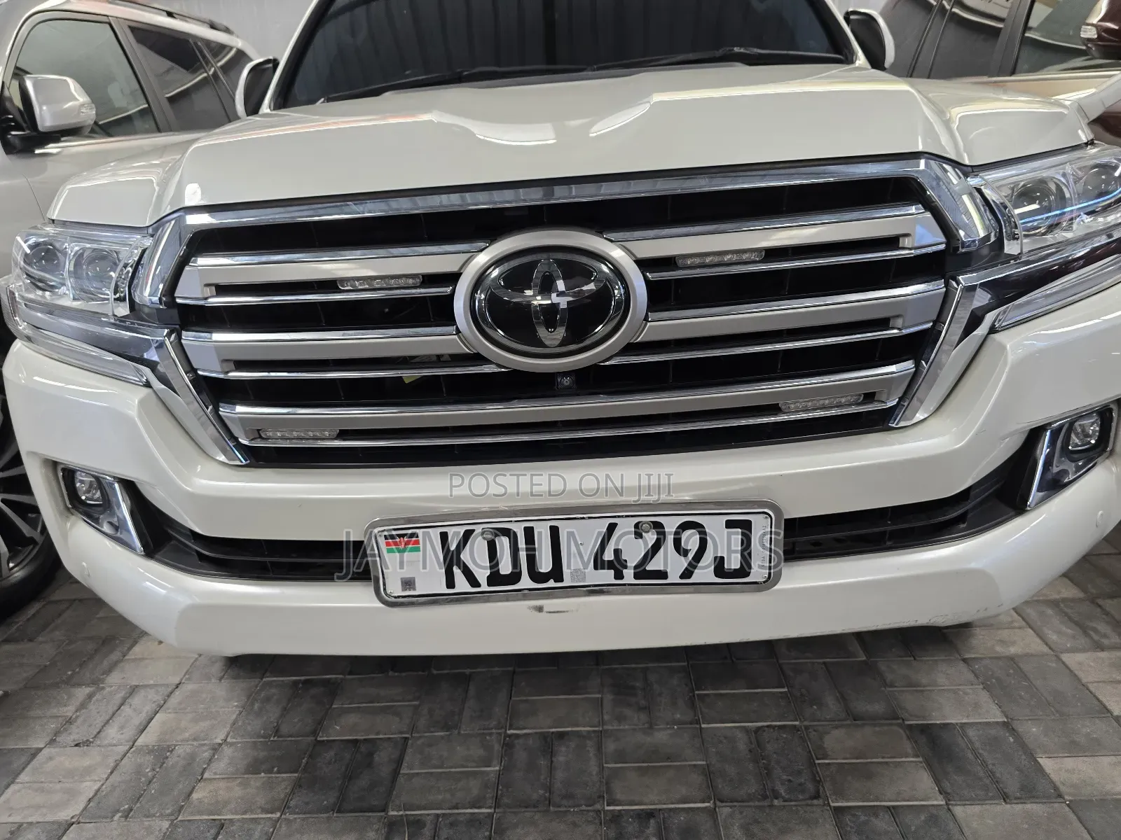 Toyota Land Cruiser 2018 White