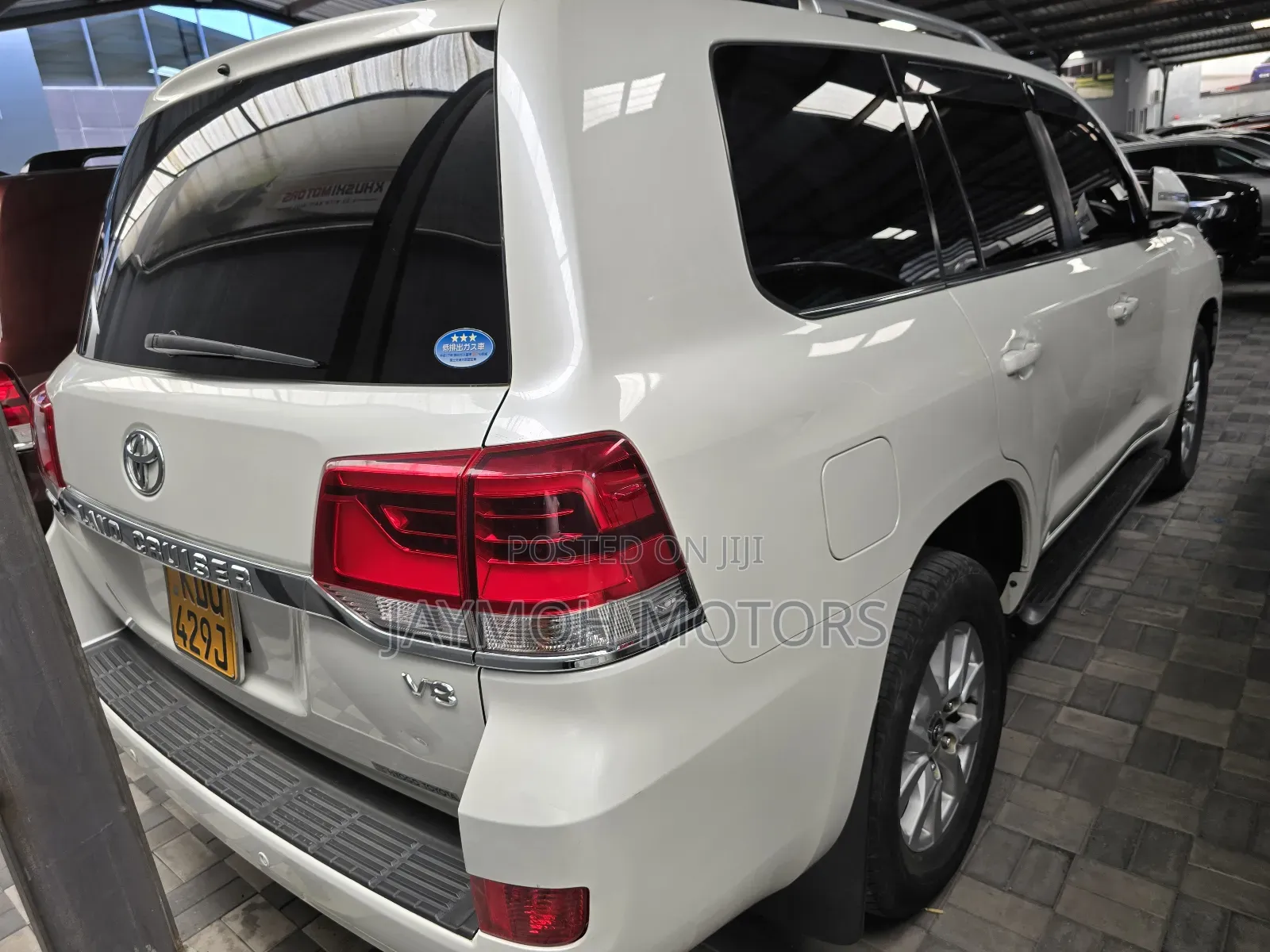 Toyota Land Cruiser 2018 White
