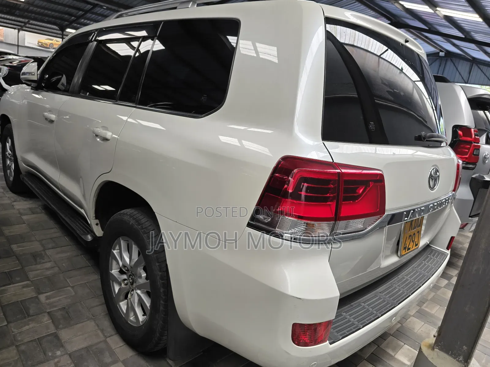 Toyota Land Cruiser 2018 White