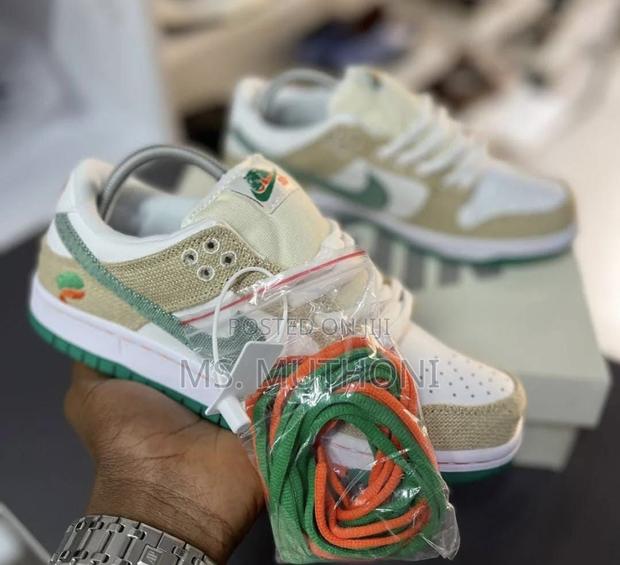 Custom Quality Nike Dunks ( Voodoo /Parra / Janitors) - thumbnail 6