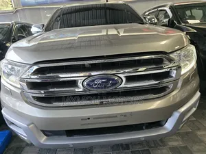 Ford Everest 2018 Gold