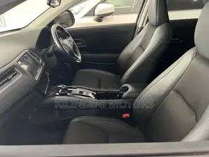 Honda Vezel 2019 White