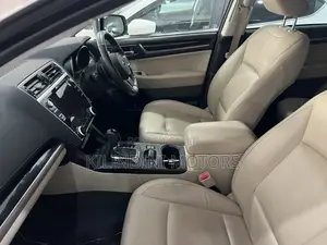 Subaru Outback 2018 White