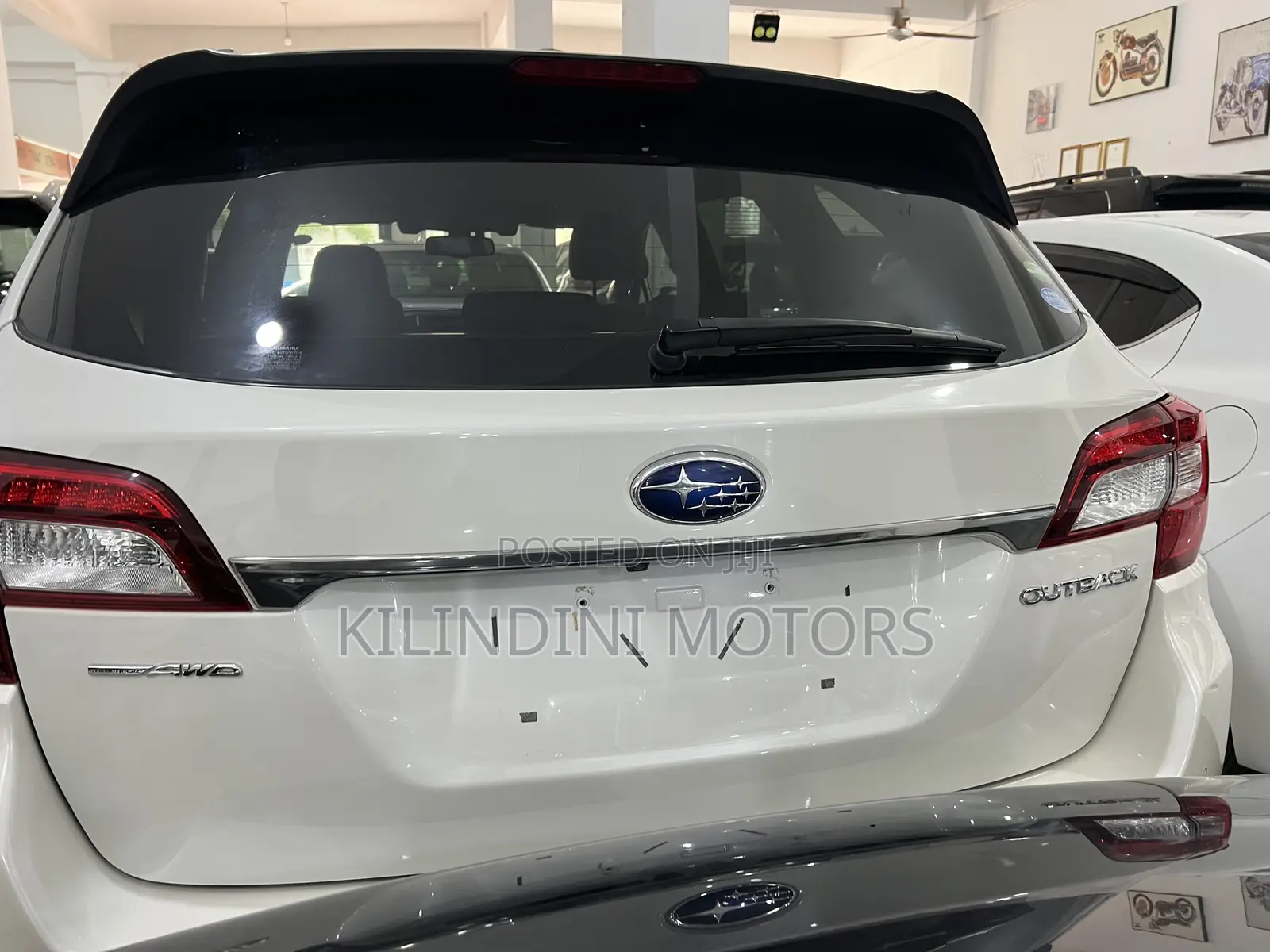 Subaru Outback 2018 White