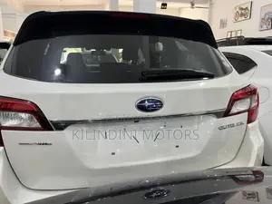 Subaru Outback 2018 White