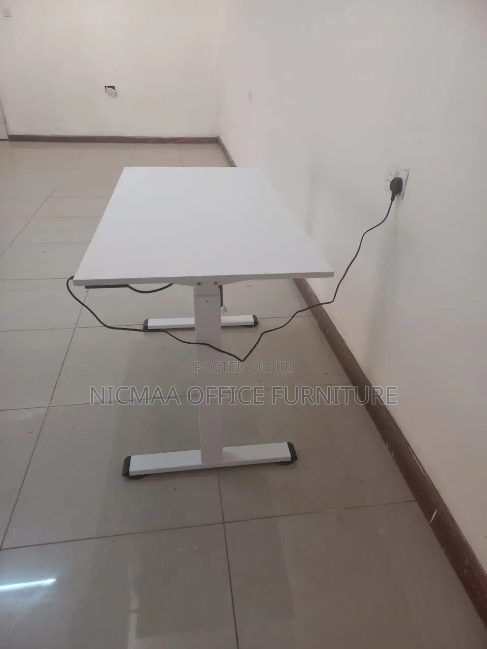 Motorized Height-Adjustable Desk