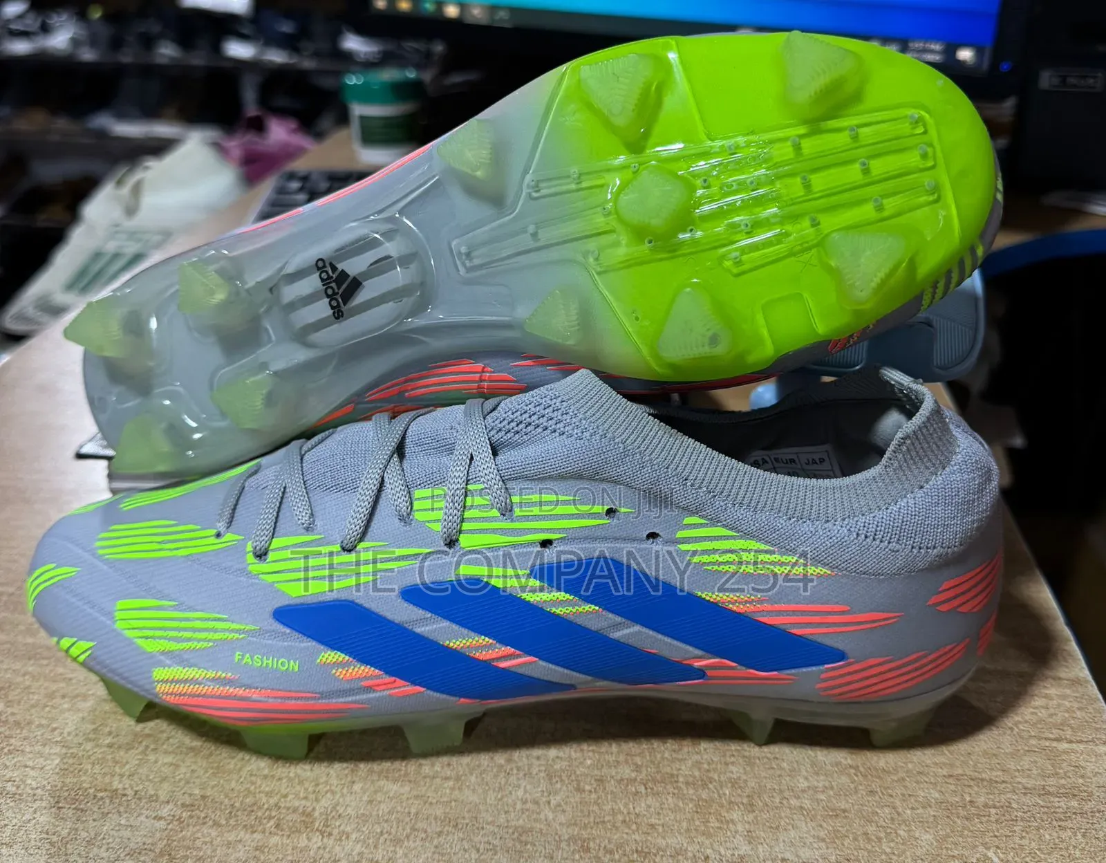Quality Leather Casual Soccer Spiked Football Shoes