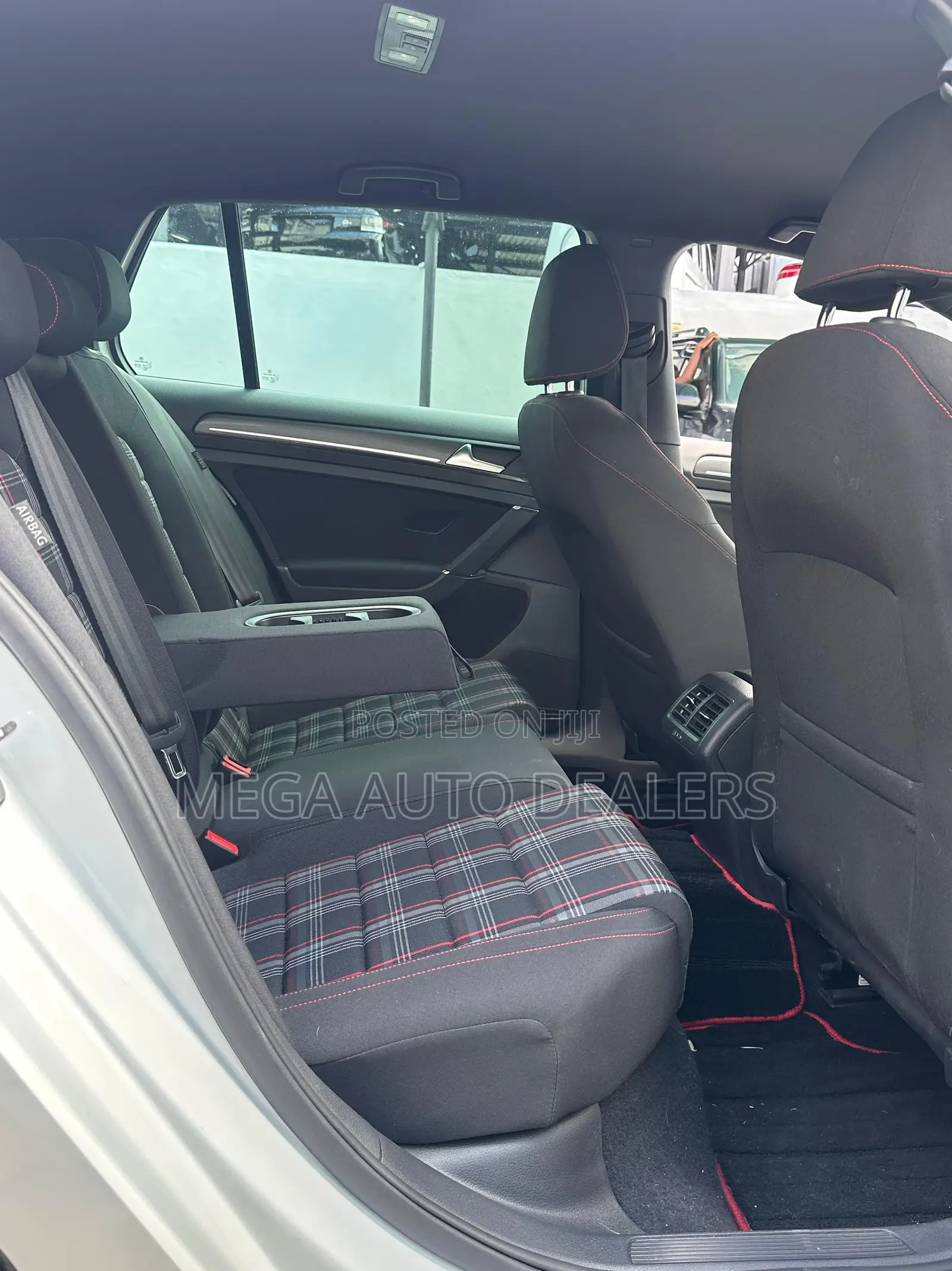Volkswagen Golf GTI 2018 White
