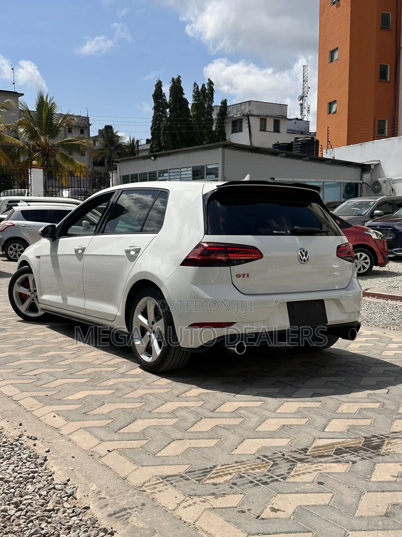 Volkswagen Golf GTI 2018 White